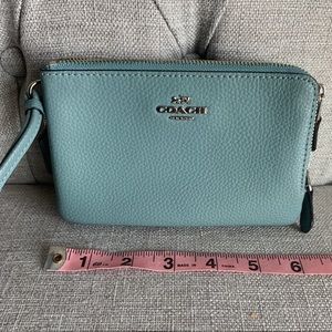 Coach, baby blue wristlet/wallet!💕